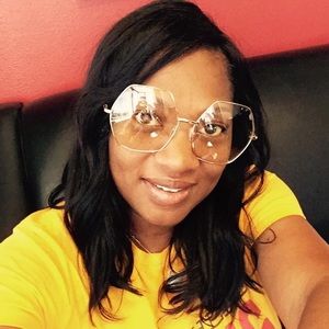 Meet your Posher, Latasha